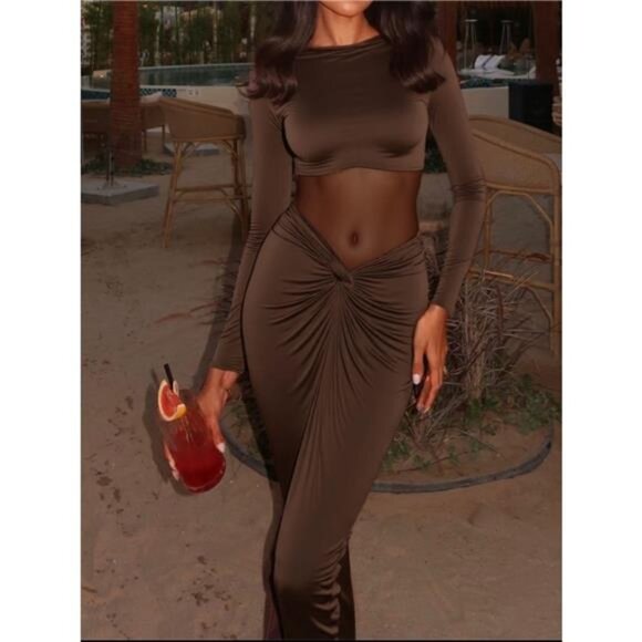 Long Sleeve Ruched Bodycon Dress - Picture 2 of 6